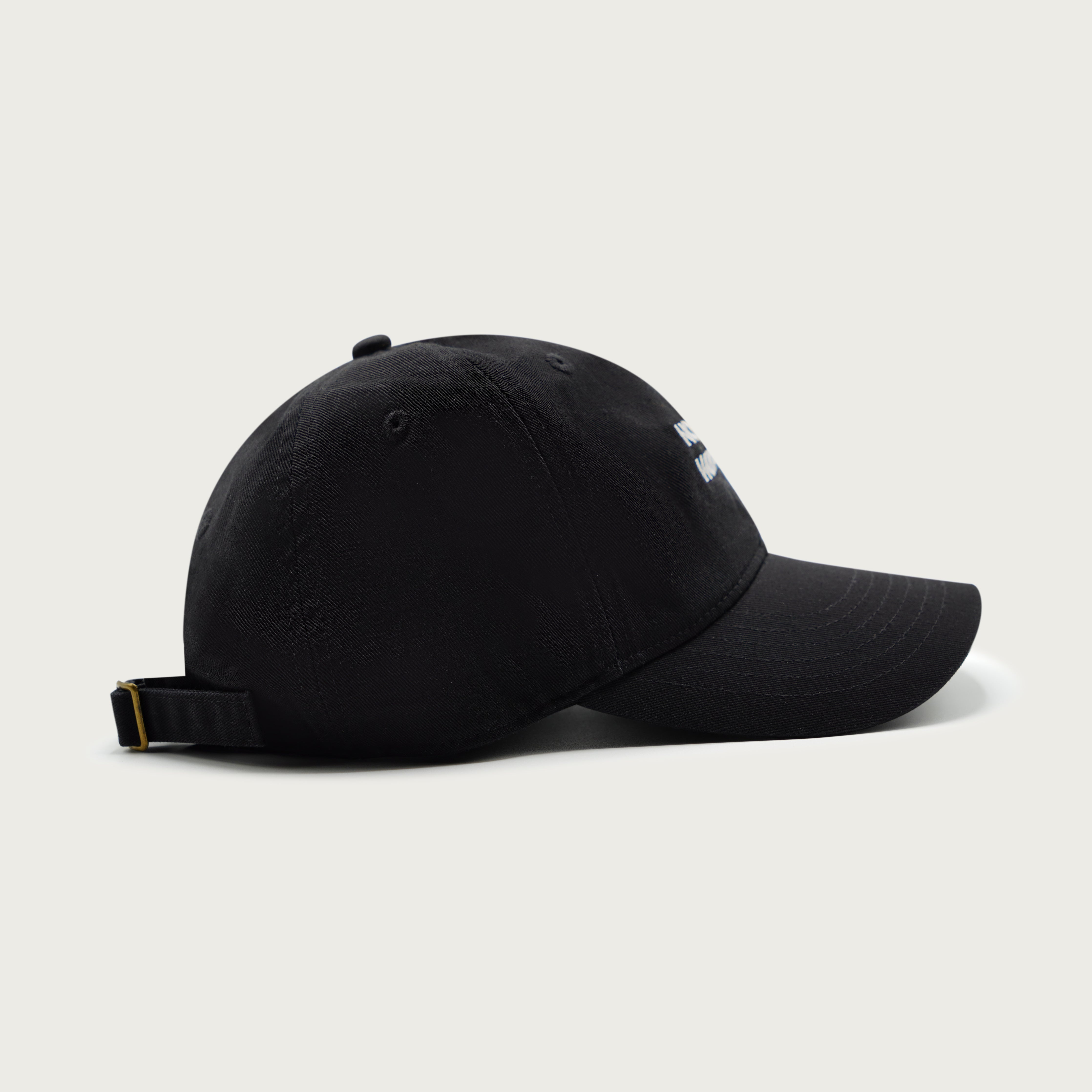 "NO, I DON'T WORK HERE" CAP BLACK